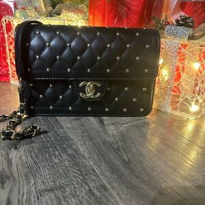 CC Monogram Elegant Black Quilted Crossbody Bag